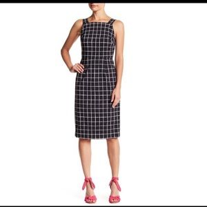 NWOT Betsy Johnson window pain sheath